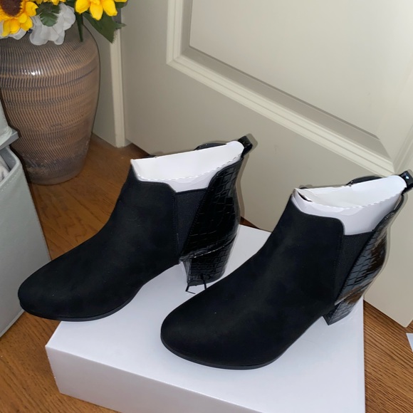 Doris Ankle Boot - Black - 6.5 Wide- Never Worn - Picture 5 of 10